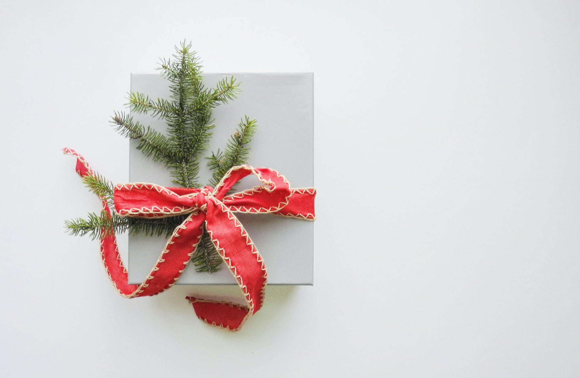 Read more about the article For a more sustainable world: 5-key Christmas sustainable swaps